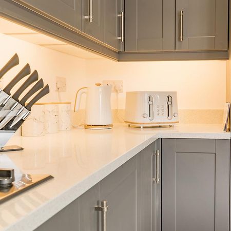 Beautifully Done 5 Bed Barn Conversion In Heswall - Sleeps Up To 10 Extérieur photo