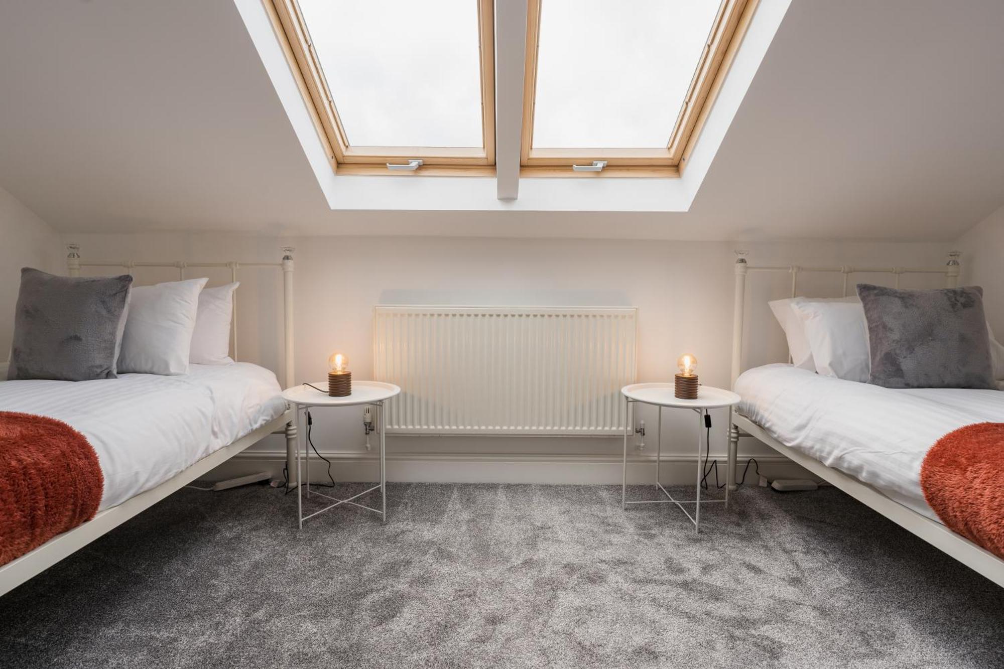 Beautifully Done 5 Bed Barn Conversion In Heswall - Sleeps Up To 10 Extérieur photo