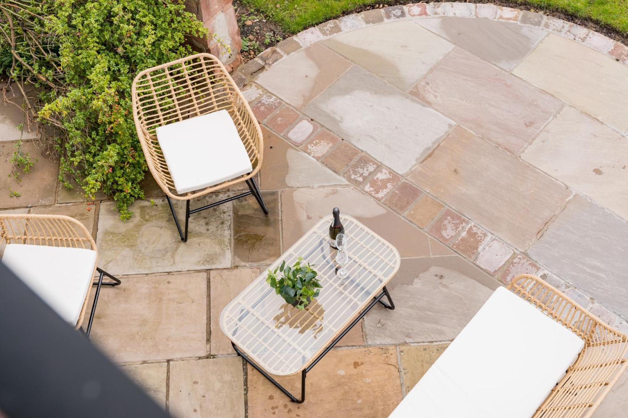 Beautifully Done 5 Bed Barn Conversion In Heswall - Sleeps Up To 10 Extérieur photo