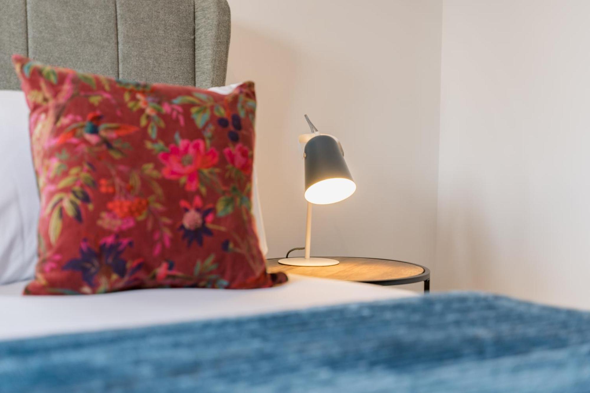 Beautifully Done 5 Bed Barn Conversion In Heswall - Sleeps Up To 10 Extérieur photo