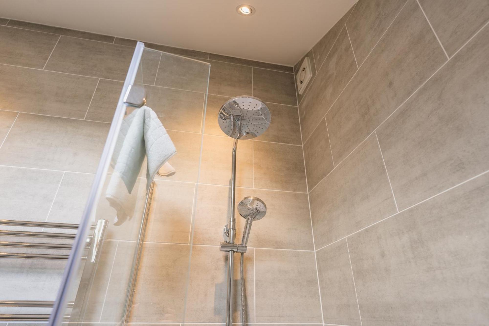 Beautifully Done 5 Bed Barn Conversion In Heswall - Sleeps Up To 10 Extérieur photo