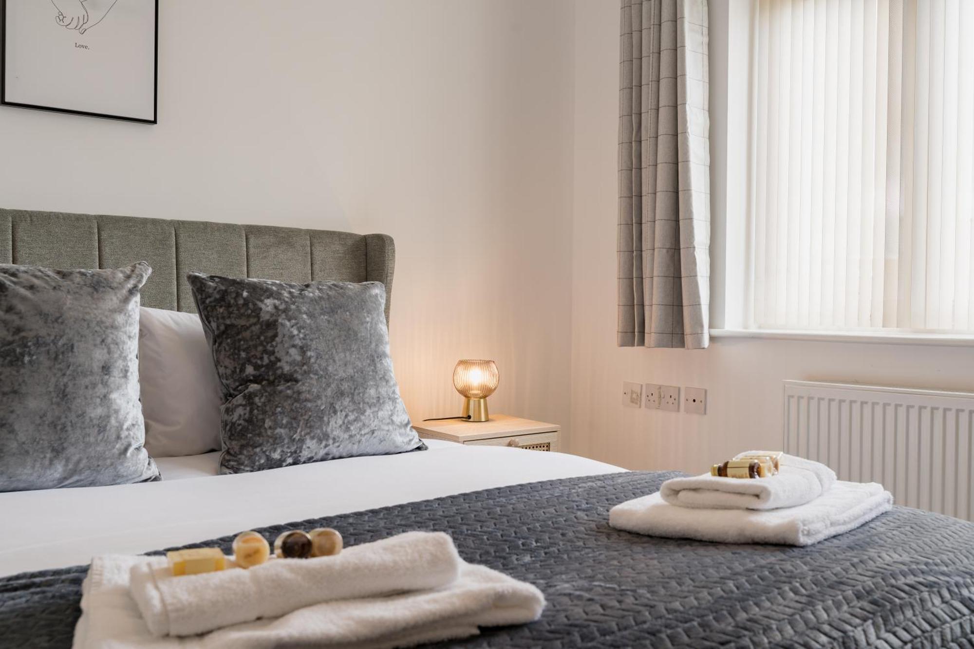 Beautifully Done 5 Bed Barn Conversion In Heswall - Sleeps Up To 10 Extérieur photo